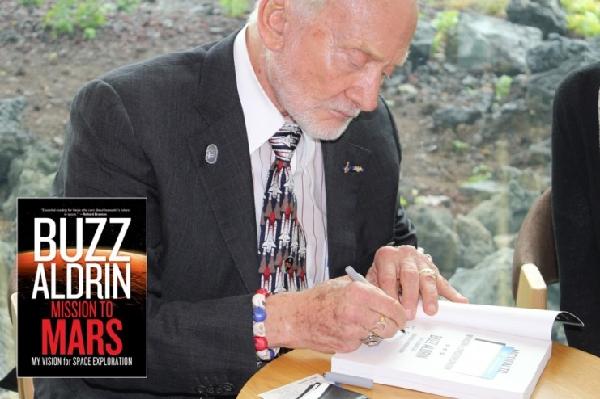 달 착륙 우주인, 버즈 올드린 방문현장 스케치 섬네일 이미지