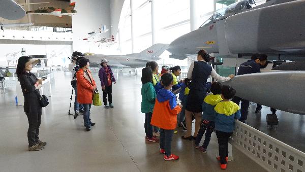 与加波岛、马罗岛的朋友们一起参加的航空宇宙科学营地现场