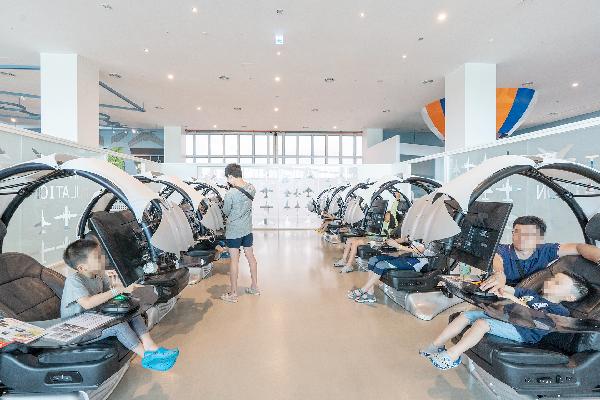 成为飞行员，模拟飞行！